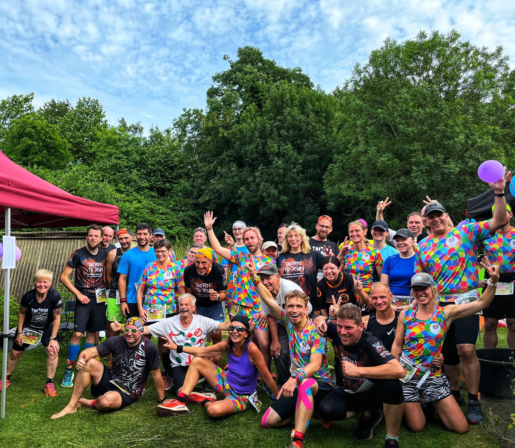 Gruppenbild der Teilnehmenden bei Oppa’s Gartenmarathon